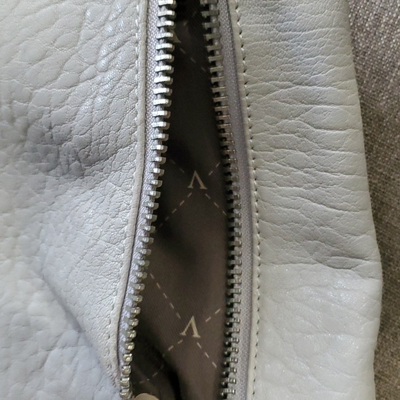 Vince camuto woman's large envelope leather gray silver purse shoulder b… - Picture 8 of 13